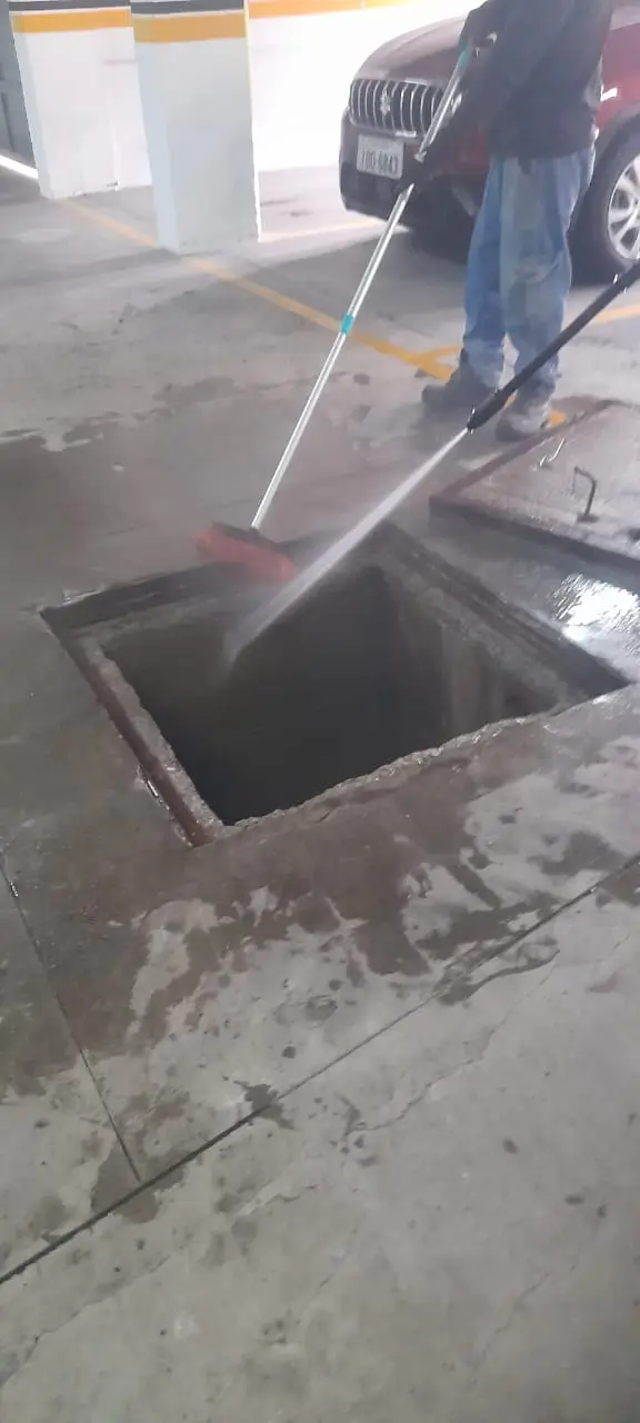 Impermeabilización de cisternas y tanques de agua: foto real de obra Imperblock